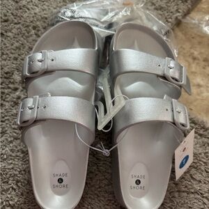 Shade & Shore Women's Metallic Silver Sandals
